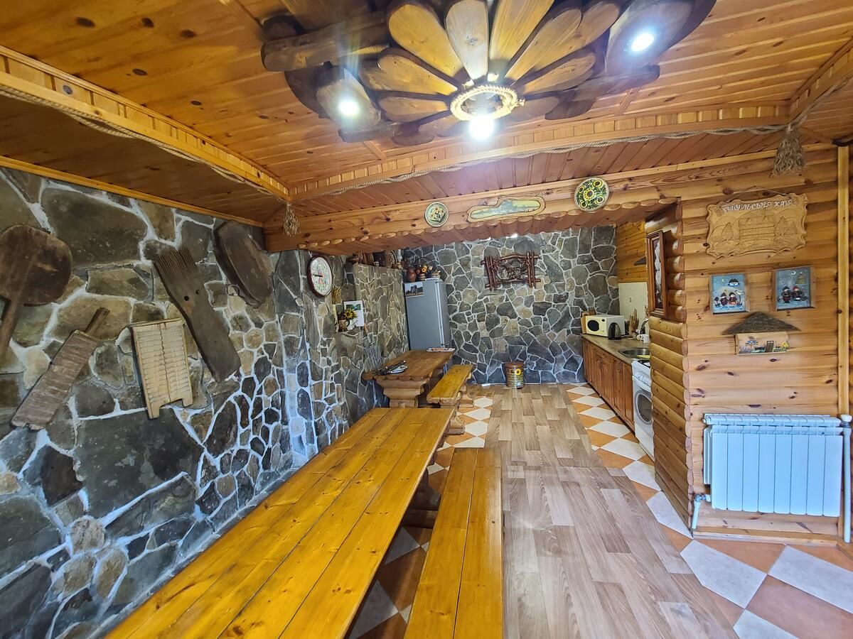 Отель Гуцульская хата Яремче