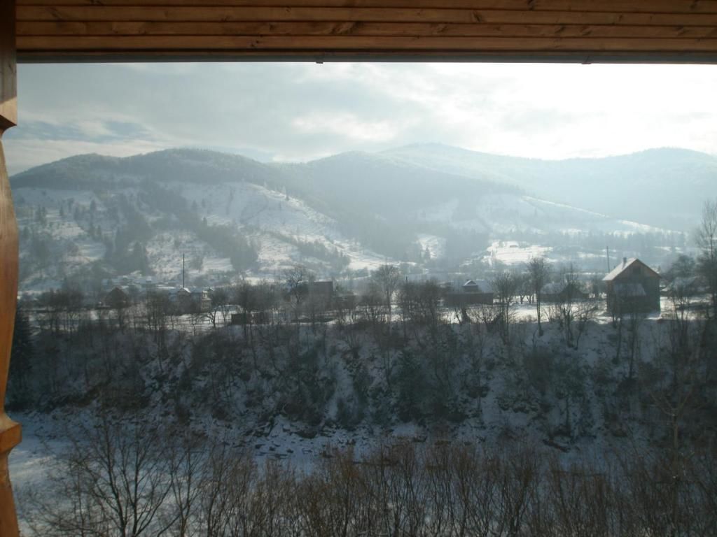 Отель Гуцульская хата Яремче