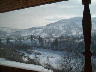 Отель Гуцульская хата Яремче Классический двухместный номер с 1 кроватью и балконом-10