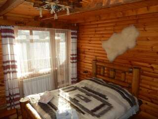 Отель Гуцульская хата Яремче Люкс-15