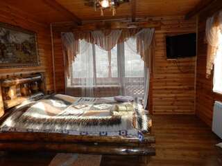 Отель Гуцульская хата Яремче Семейный люкс (для 4 взрослых)-16