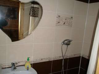 Отель Гуцульская хата Яремче Люкс-30