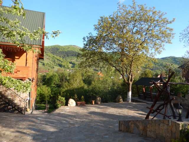Отель Гуцульская хата Яремче-3