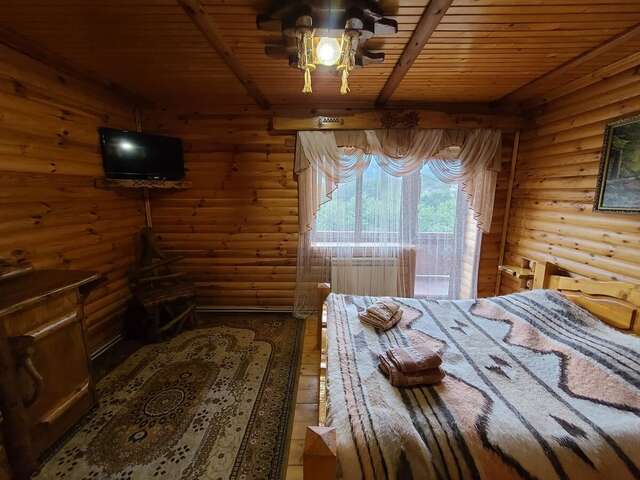 Отель Гуцульская хата Яремче-13